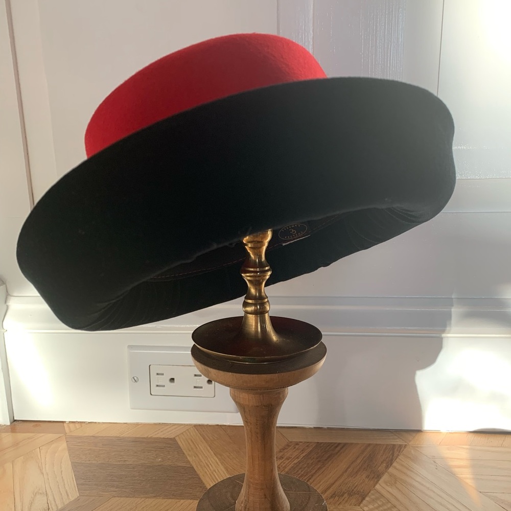 Beautiful red and black classic retro wool hat